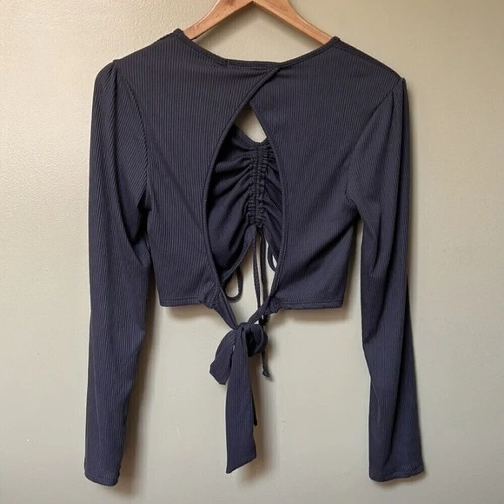 NWOT Ribbed Long Sleeve Cut Out Open Back Crop Top Front Tie Size Large